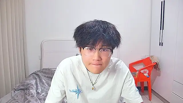 KK-cuteboy online show from 06-01-26, 11:56