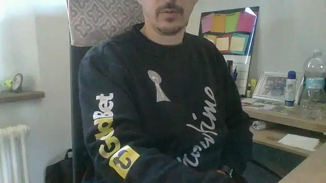 Kawayleo online show from 11-11-25, 10:48