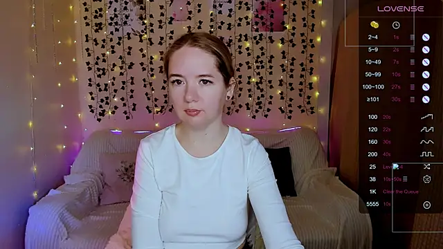 Snapshot of Evaa_Braunn chatting on 01-16-26, 02:04 Evaa Braunn online show from 01-16-26, 02:04