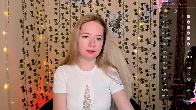 Snapshot of Evaa_Braunn chatting on 02-05-26, 02:16 Evaa Braunn online show from 02-05-26, 02:16