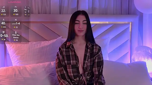 BettyLeen online show from 12-15-25, 04:06