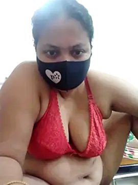 Diana 025 online show from 10-16-25, 02:12