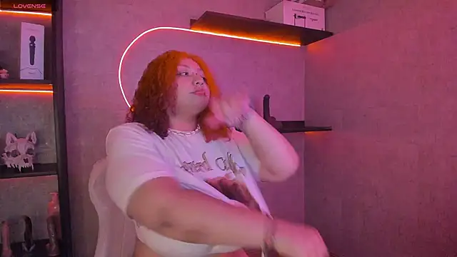 Snapshot of irisfeitan chatting on 10-21-25, 10:05 irisfeitan online show from 10-21-25, 10:05