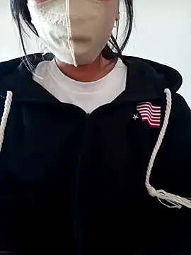 Snapshot of Zerin_nova chatting on 11-25-25, 10:04 Zerin nova online show from 11-25-25, 10:04