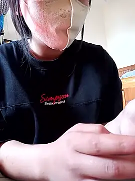 Snapshot of Zerin_nova chatting on 11-26-25, 04:24 Zerin nova online show from 11-26-25, 04:24