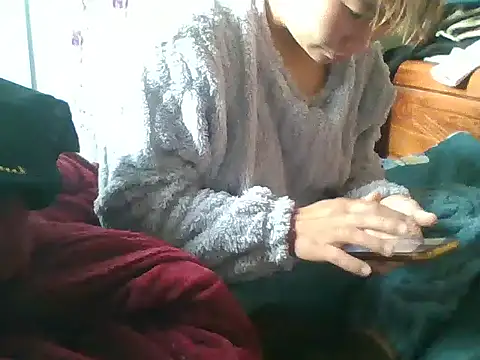 Snapshot of Zerin_nova chatting on 12-02-25, 12:27 Zerin nova online show from 12-02-25, 12:27