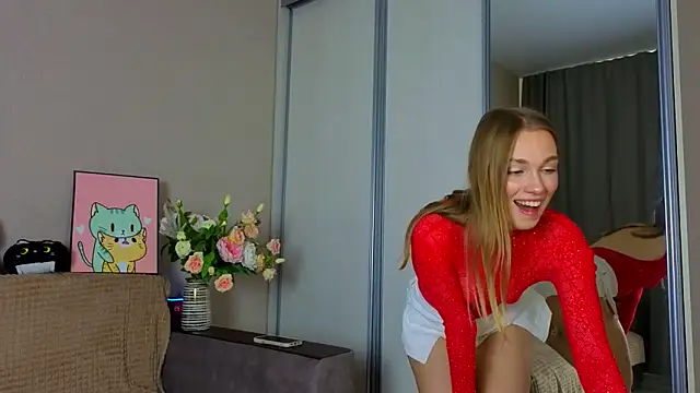 Snapshot of ElizaPurrr chatting on 10-21-25, 10:38 ElizaPurrr online show from 10-21-25, 10:38