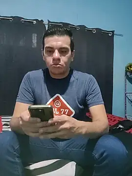 Snapshot of Aturo77 chatting on 11-24-25, 05:56 Aturo77 online show from 11-24-25, 05:56