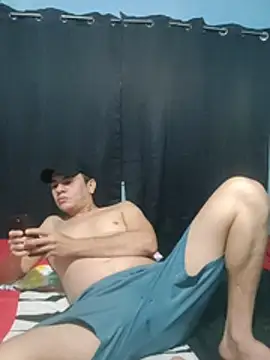 Snapshot of Aturo77 chatting on 11-26-25, 03:07 Aturo77 online show from 11-26-25, 03:07