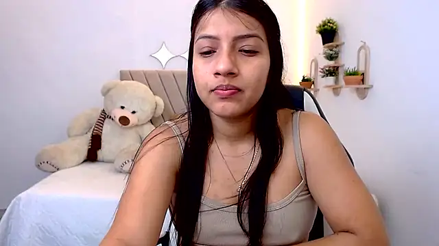 Snapshot of zara_cute chatting on 07-21-26, 12:29 zara cute online show from 07-21-26, 12:29