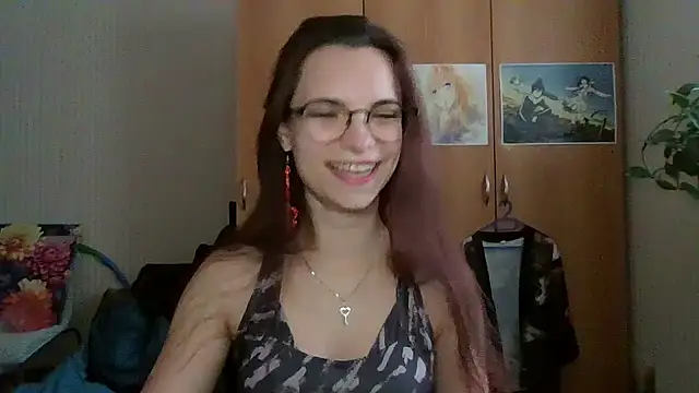 Music girl love online show from 10-15-25, 10:15