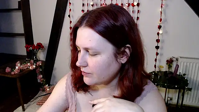 Snapshot of Lilith__moon chatting on 02-07-26, 08:23 Lilith moon online show from 02-07-26, 08:23