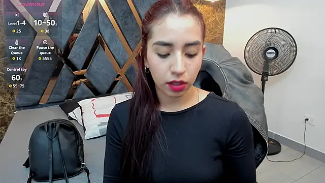 Vittoria Conti  online show from 04-17-26, 05:16