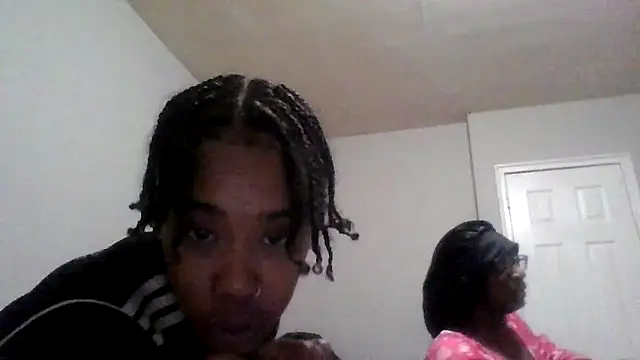 Snapshot of dezzidavill chatting on 02-16-26, 03:24 dezzidavill online show from 02-16-26, 03:24