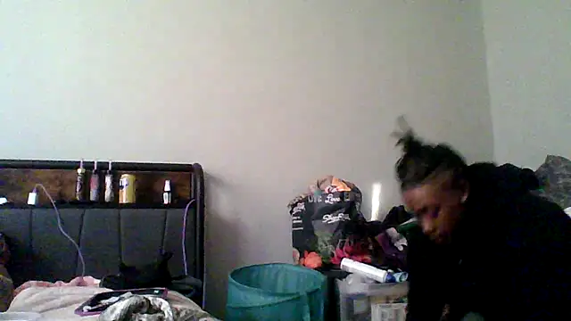 Snapshot of dezzidavill chatting on 02-28-26, 12:17 dezzidavill online show from 02-28-26, 12:17