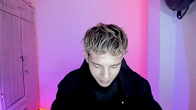 Snapshot of tylernova chatting on 02-02-26, 01:04 tylernova online show from 02-02-26, 01:04