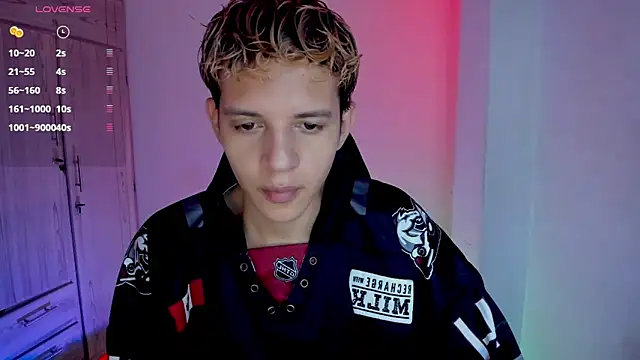 Snapshot of tylernova chatting on 02-20-26, 03:25 tylernova online show from 02-20-26, 03:25