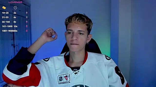 Snapshot of tylernova chatting on 03-05-26, 03:46 tylernova online show from 03-05-26, 03:46