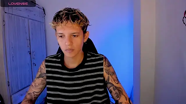 tylernova online show from 04-12-26, 03:11