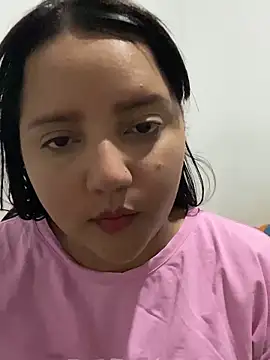 AlinaVega online show from 10-31-25, 02:07