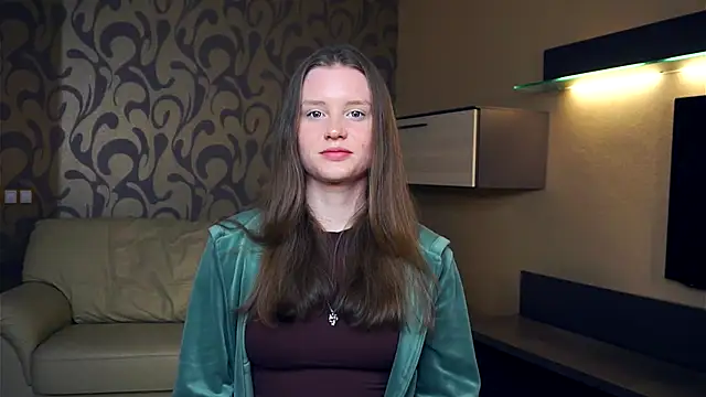 Snapshot of SunRinglein chatting on 10-17-25, 04:09 SunRinglein online show from 10-17-25, 04:09