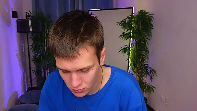 hun1er steele online show from 10-11-25, 03:43