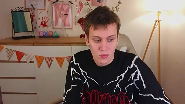 hun1er steele online show from 10-26-25, 04:13