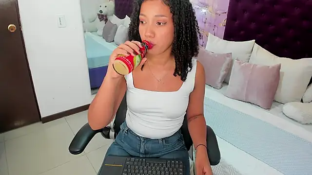 cloe 555 online show from 11-24-25, 10:20