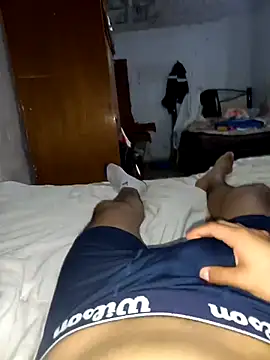 Snapshot of Latinokev chatting on 11-18-25, 07:40 Latinokev online show from 11-18-25, 07:40