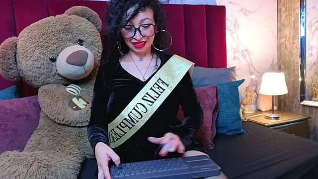 CHIARAJJONES online show from 06-04-26, 01:06