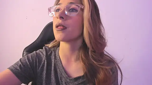 Sara Roades online show from 11-12-25, 07:57