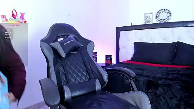 Sara Roades online show from 11-29-25, 07:06