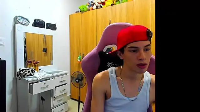 Pride couple online show from 07-09-26, 08:02