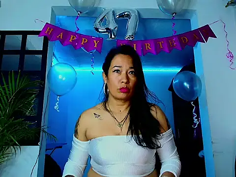 Kylee79 online show from 04-28-26, 10:37