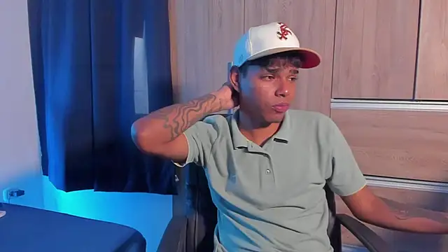 Snapshot of elias_ford chatting on 11-06-25, 12:39 elias ford online show from 11-06-25, 12:39