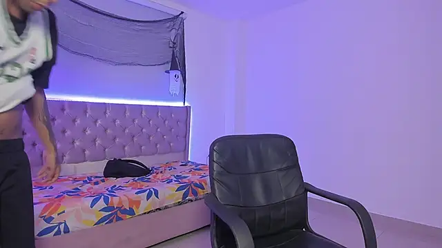 Snapshot of elias_ford chatting on 11-24-25, 07:24 elias ford online show from 11-24-25, 07:24