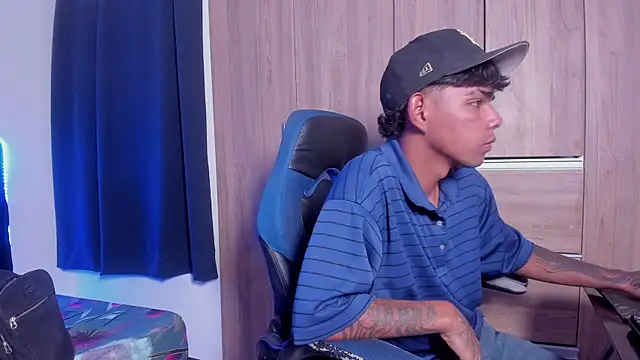 Snapshot of elias_ford chatting on 01-07-26, 07:49 elias ford online show from 01-07-26, 07:49