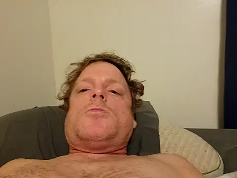 Snapshot of Akdecline chatting on 10-14-25, 01:39 Akdecline online show from 10-14-25, 01:39