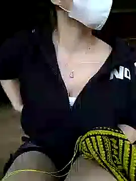 Snapshot of marylove-cc chatting on 10-19-25, 02:01 marylove-cc online show from 10-19-25, 02:01