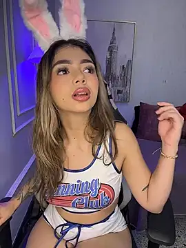 HoneyMollyX online show from 10-20-25, 01:00