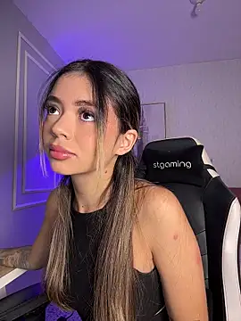 Snapshot of HoneyMollyX chatting on 01-19-26, 01:04 HoneyMollyX online show from 01-19-26, 01:04