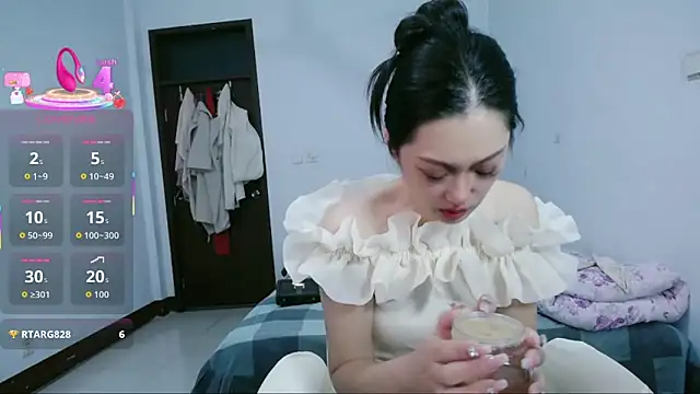 jiangjiangas online show from 11-17-25, 10:48