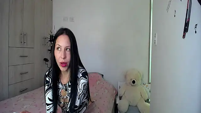 Snapshot of you_yuyuu chatting on 06-04-26, 09:43 you yuyuu online show from 06-04-26, 09:43
