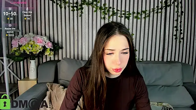 Lana Stones online show from 11-08-25, 12:11