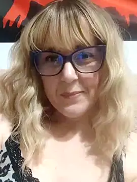 Snapshot of Amelialove42 chatting on 04-29-26, 06:25 Amelialove42 online show from 04-29-26, 06:25