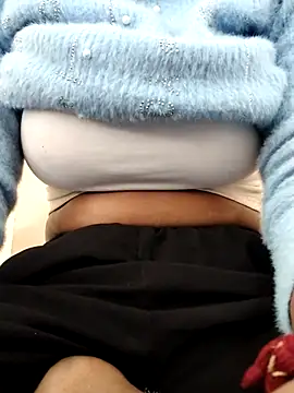 Snapshot of mamtasingh12 chatting on 11-23-25, 02:44 mamtasingh12 online show from 11-23-25, 02:44