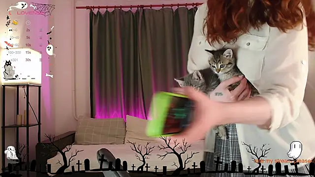 Snapshot of GingerCute chatting on 10-30-25, 12:06 GingerCute online show from 10-30-25, 12:06