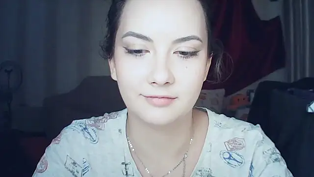 Snapshot of MoodieMira chatting on 11-26-25, 07:04 MoodieMira online show from 11-26-25, 07:04