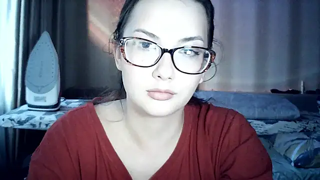 MoodieMira online show from 06-05-26, 04:13