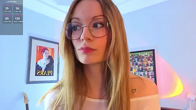 Snapshot of Edlin_gail chatting on 11-06-25, 02:29 Edlin gail online show from 11-06-25, 02:29